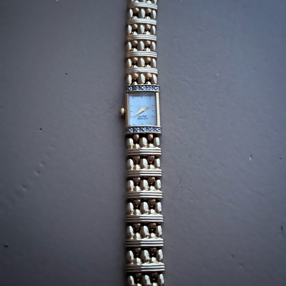Gold Bracelet with Intricate Geometric Design